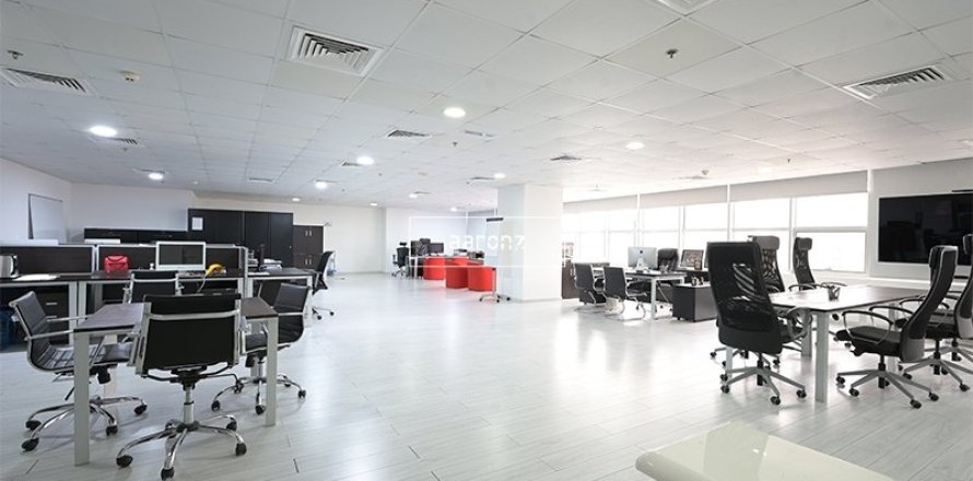 Bureau à Jumeirah Lake Towers, Dubai, 193.9 m², № 42655