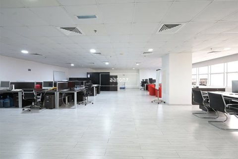 Bureau à Jumeirah Lake Towers, Dubai, 193.9 m², № 42655 - photo 3