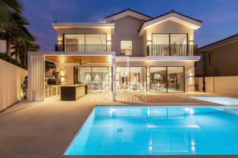 Villa à Jumeirah Golf Estates, Dubai, 7 chambres, 876.91 m², № 128774