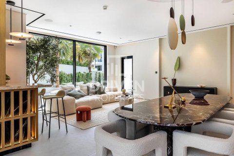 Villa in Jumeirah Golf Estates, Dubai 7 bedrooms, 876.91 sq.m. № 128774 - photo 7