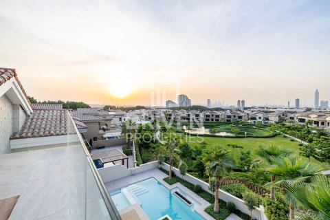 Villa in Jumeirah Golf Estates, Dubai 7 bedrooms, 876.91 sq.m. № 128774 - photo 27