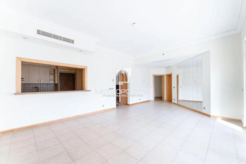 Apartment in Shoreline Apartments, Palm Jumeirah, Dubai 2 bedrooms, 147 sq.m. № 73348 - photo 1