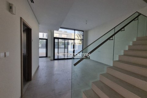 Townhouse in Murooj Al Furjan, Al Furjan, Dubai 4 bedrooms, 230 sq.m. № 16055 - photo 18
