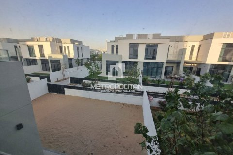 Townhouse in Murooj Al Furjan, Al Furjan, Dubai 4 bedrooms, 230 sq.m. № 16055 - photo 15