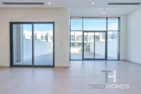 Снять в аренду таунхаус в Al Furjan, Дубай: 3 спальни, 261м², № 13563 - фото 3