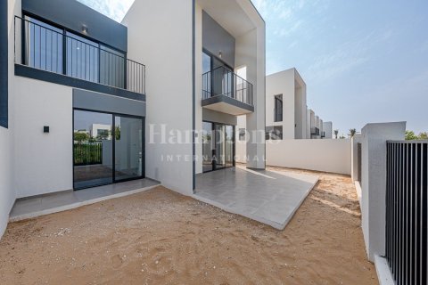 Villa in Sweden, The World Islands, Dubai 4 bedrooms, 257.52711600 sq.m. № 12843 - photo 4