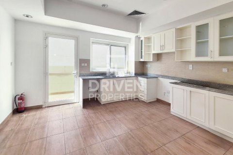 Villa en The Villa, Dubai, 5 dormitorios, 465 m², № 20654 - foto 10