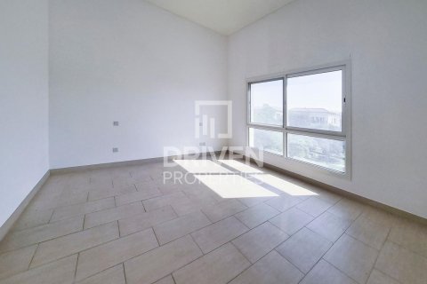 Villa en The Villa, Dubai, 5 dormitorios, 465 m², № 20654 - foto 11