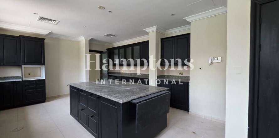 Villa en FIVE Palm Jumeirah, Palm Jumeirah, Dubai, 6 dormitorios, 650.321 m², № 97489