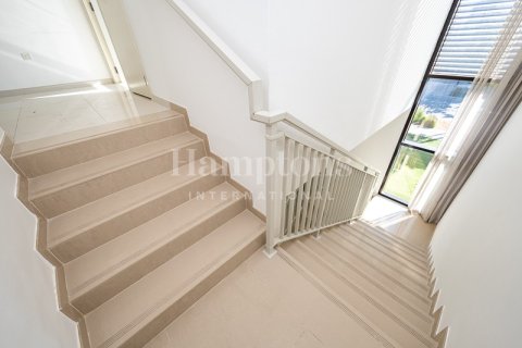 Снять в аренду таунхаус в Trinity, DAMAC Hills (Akoya by DAMAC), Дубай: 3 спальни, 253.06777200м², № 97485 - фото 9