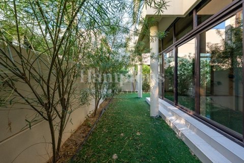 Снять в аренду таунхаус в Trinity, DAMAC Hills (Akoya by DAMAC), Дубай: 3 спальни, 253.06777200м², № 97485 - фото 24