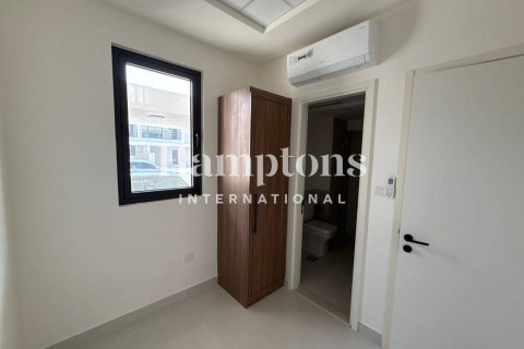 Снять в аренду таунхаус в Town Square, Дубай: 3 спальни, 189.61502300м², № 90850 - фото 2