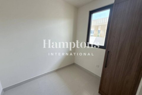 Снять в аренду таунхаус в Town Square, Дубай: 3 спальни, 189.61502300м², № 90850 - фото 3