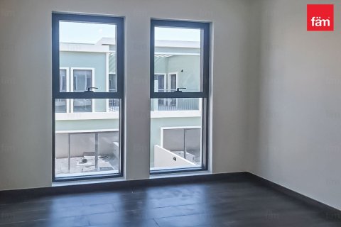 Townhouse in Dubai 4 bedrooms, 144 sq.m. № 111408 - photo 12