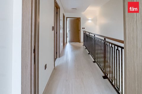 Townhouse in Dubai 4 bedrooms, 144 sq.m. № 111408 - photo 15