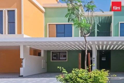 Townhouse in Dubai 4 bedrooms, 144 sq.m. № 111408