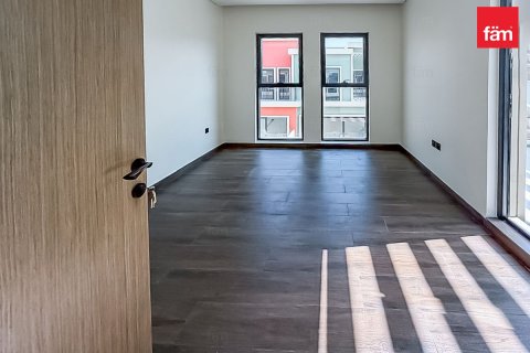 Townhouse in Dubai 4 bedrooms, 144 sq.m. № 111408 - photo 16