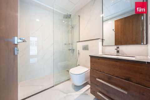 Apartment in Al Satwa, Dubai 1 bedroom, 79.4 sq.m. № 111405 - photo 13