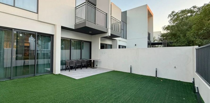 Villa in Dubai 3 bedrooms, 161.1 sq.m. № 111407