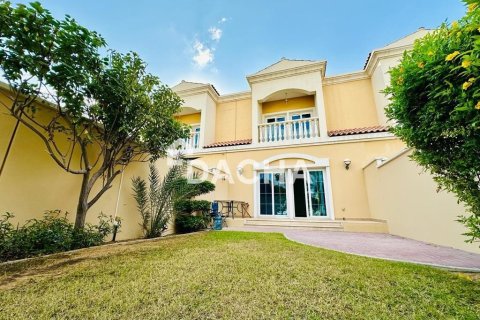 Townhouse in District 12T, Jumeirah Village Circle, Dubai 2 bedrooms, 180 sq.m. № 137970