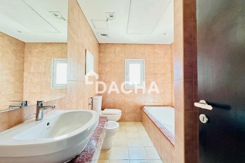 Townhouse in District 12T, Jumeirah Village Circle, Dubai 2 bedrooms, 180 sq.m. № 137970 - photo 7