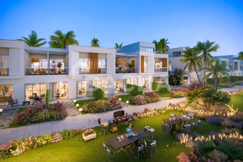 Adosado en Dubai Investment Park, Dubai, 4 dormitorios, 211 m², № 137972 - foto 8