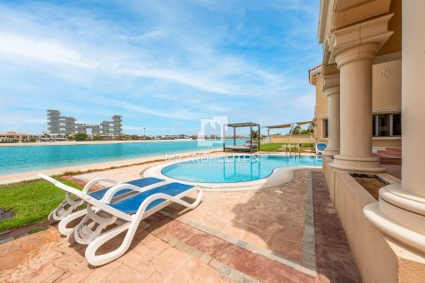 Villa in Signature Villas, Palm Jumeirah, Dubai 7 bedrooms, 1245 sq.m. № 73219 - photo 1