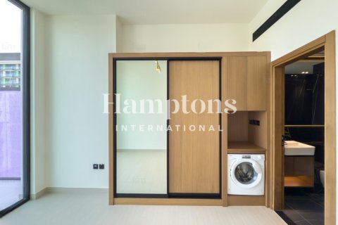 Снять в аренду квартиру в FIVE at Jumeirah Village Circle, Джумейра Вилладж Серкл, Дубай: студию, 28.98573600м², № 110696 - фото 2