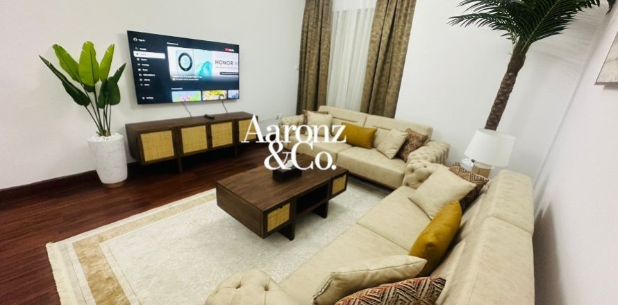 Apartment in Icon Tower 2, Jumeirah Lake Towers, Dubai 2 bedrooms, 122 sq.m. № 110703
