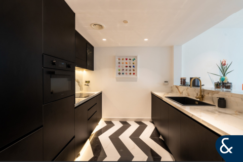 Apartment in BURJ VIEWS in Downtown Dubai (Downtown Burj Dubai), Dubai 1 bedroom, 84 sq.m. № 79303 - photo 4