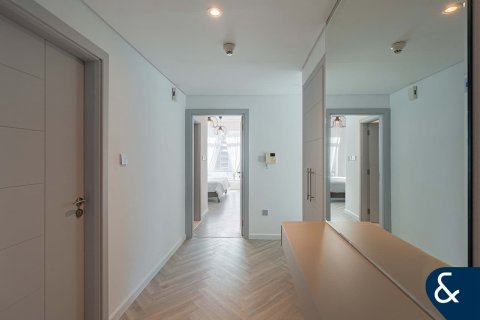 Apartment in BURJ VIEWS in Downtown Dubai (Downtown Burj Dubai), Dubai 1 bedroom, 85 sq.m. № 79311 - photo 4