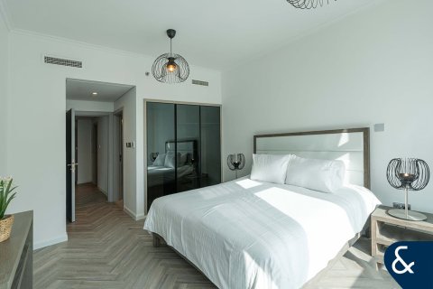 Apartment in BURJ VIEWS in Downtown Dubai (Downtown Burj Dubai), Dubai 1 bedroom, 85 sq.m. № 79311 - photo 2