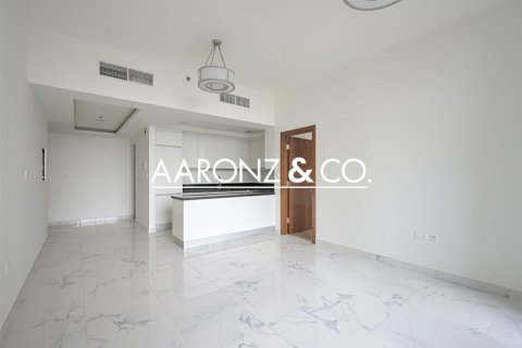 Apartment in Business Bay, Dubai 1 bedroom, 82 sq.m. № 96664 - photo 2