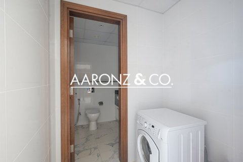 Apartment in Business Bay, Dubai 1 bedroom, 82 sq.m. № 96664 - photo 10