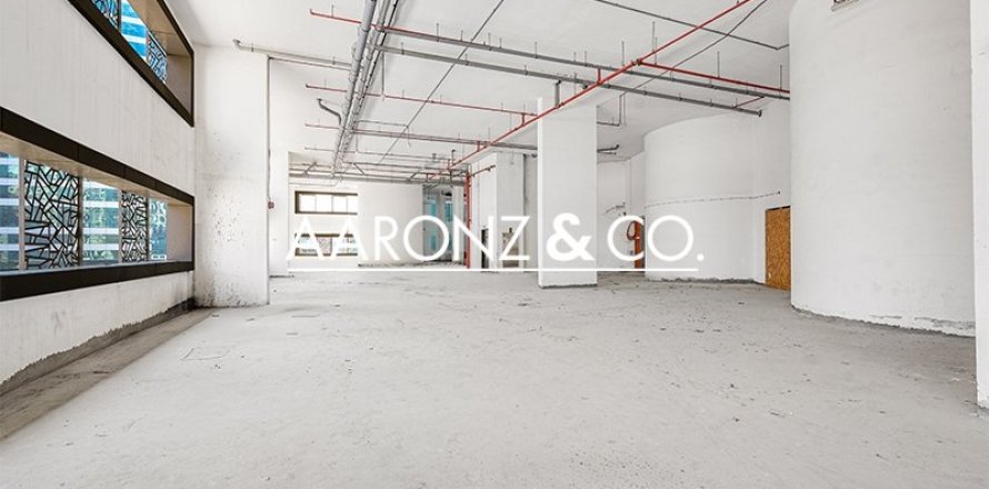 Office in Business Bay, Dubai 5110 sq.m. № 96655
