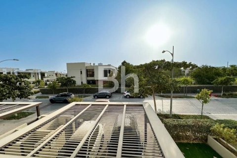 Adosado en DAMAC Hills (Akoya by DAMAC), Dubai, 3 dormitorios, 204 m², № 57118 - foto 1