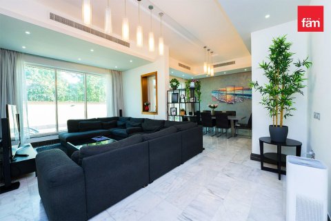 Villa in Dubai 5 bedrooms, 571.3 sq.m. № 10234 - photo 5