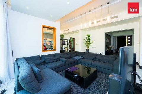 Villa in Dubai 5 bedrooms, 571.3 sq.m. № 10234 - photo 6