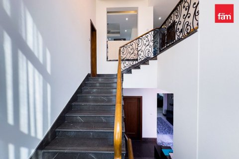 Villa in Dubai 5 bedrooms, 571.3 sq.m. № 10234 - photo 12