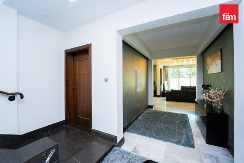 Villa in Dubai 5 bedrooms, 571.3 sq.m. № 10234 - photo 11