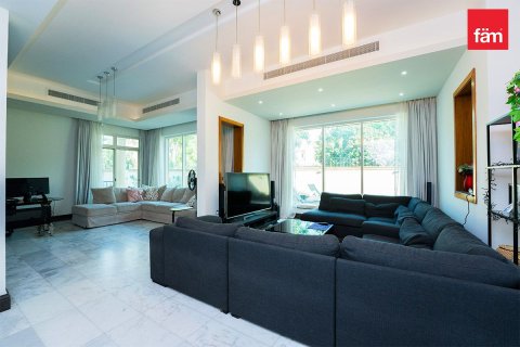 Villa in Dubai 5 bedrooms, 571.3 sq.m. № 10234 - photo 4