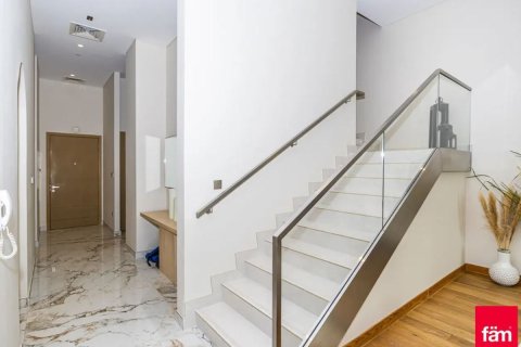 Apartment in Dubai 4 bedrooms, 285.6 sq.m. № 10242 - photo 4
