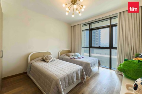 Apartment in Dubai 4 bedrooms, 285.6 sq.m. № 10242 - photo 17