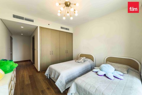 Apartment in Dubai 4 bedrooms, 285.6 sq.m. № 10242 - photo 22