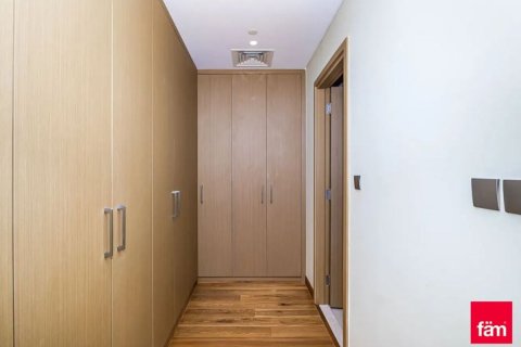 Apartment in Dubai 4 bedrooms, 285.6 sq.m. № 10242 - photo 8