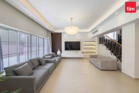 Villa à Dubai, 4 chambres, 468.7 m², № 17036 - photo 6