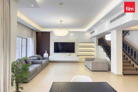 Villa à Dubai, 4 chambres, 468.7 m², № 17036 - photo 10