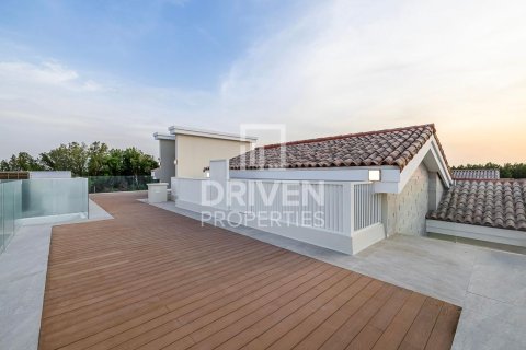 Villa à Jumeirah Golf Estates, Dubai, 7 chambres, 1022 m², № 86743 - photo 2