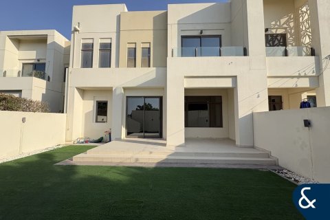 Купить виллу в Mira Oasis 2, Рим, Дубай: 4 спальни, 237м², № 74482 - фото 2