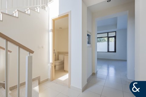 Купить виллу в Mira Oasis 2, Рим, Дубай: 4 спальни, 237м², № 74482 - фото 8